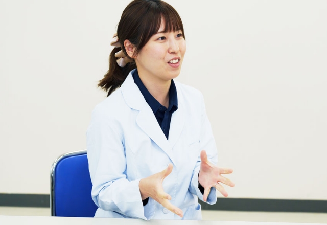 子育て中の社員をサポートする制度や職場の雰囲気について教えてください。